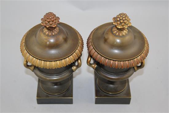 A pair of early 20th century French bronze cassolettes, 8in.